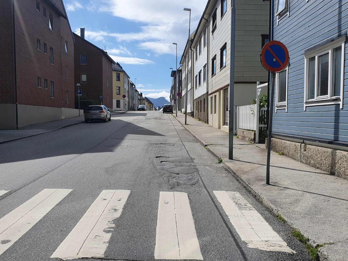 Near Brosundet, Newly Refurnished, Free Street Parking Ålesund Exterior foto